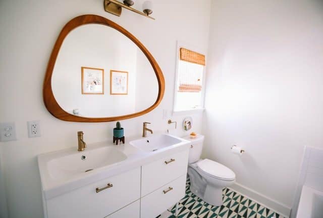 A freshly painted bathroom for article- how to paint behind a toilet